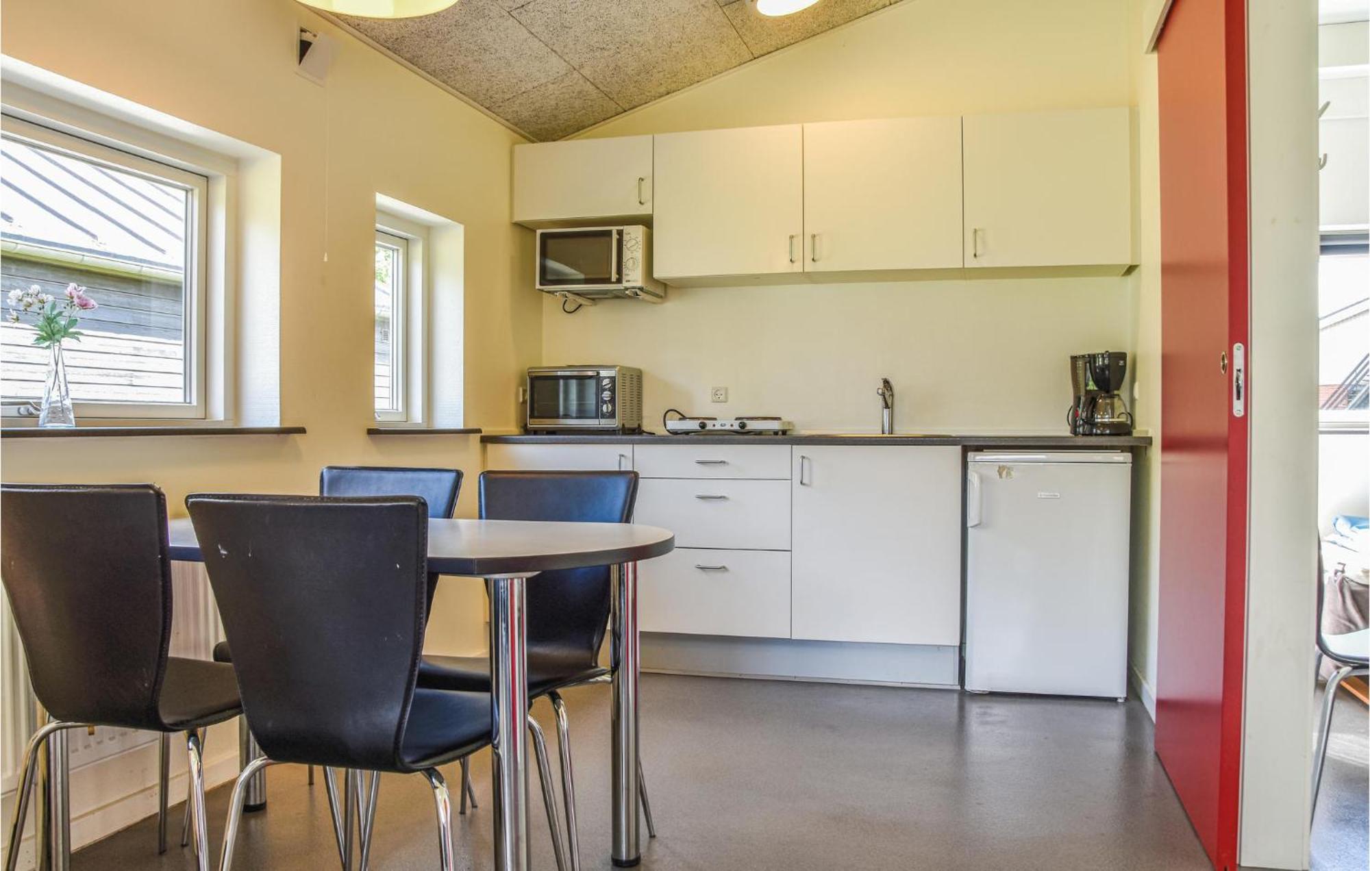 Awesome Home In Spjald With Wifi Esterno foto