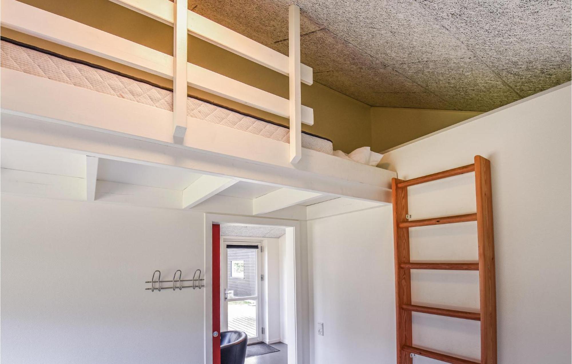 Awesome Home In Spjald With Wifi Esterno foto