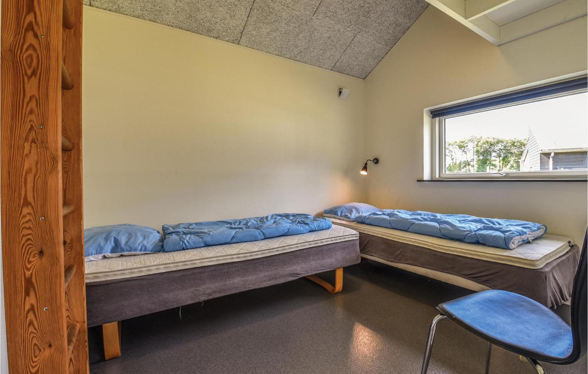 Awesome Home In Spjald With Wifi Esterno foto